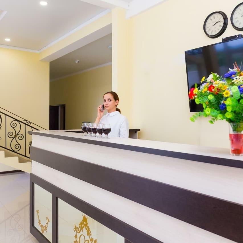 Sariya Hotel Kheivani Extérieur photo